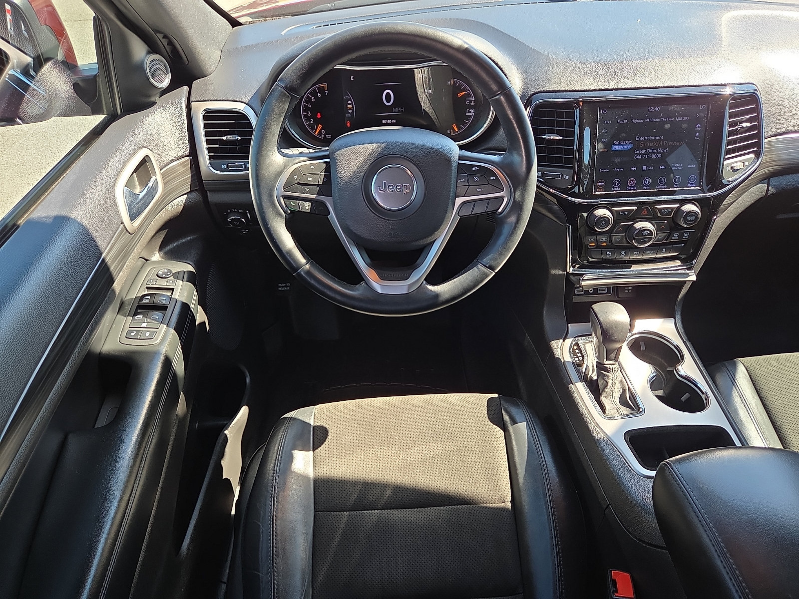 Used 2019 Jeep Grand Cherokee Altitude AWD/4WD image 11