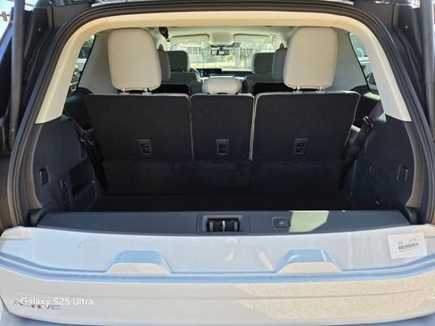 New 2026 Ford Expedition Active image 33