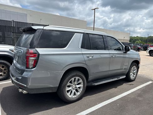 Used 2023 Chevrolet Tahoe Premier RWD image 3