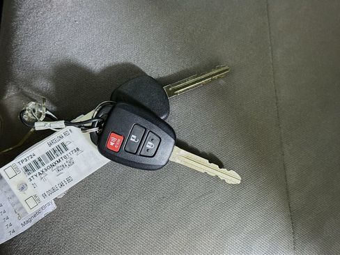 Used 2021 Toyota Tacoma SR w/ SR Convenience Package RWD image 32
