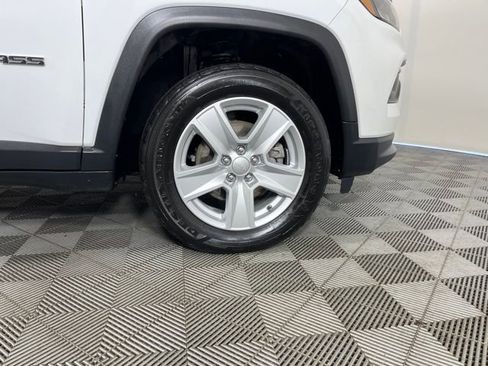 Used 2022 Jeep Compass Latitude image 8