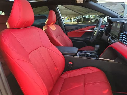 Used 2025 Toyota Camry XSE w/ Premium Plus Package image 18