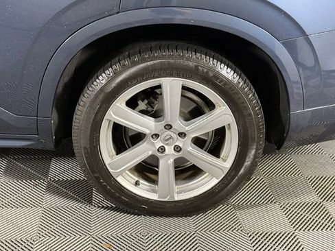 Used 2020 Volvo XC90 T6 Momentum w/ Protection Package Premier AWD/4WD image 9