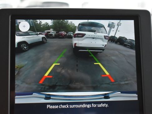 Used 2024 Ford Edge SE AWD/4WD image 25