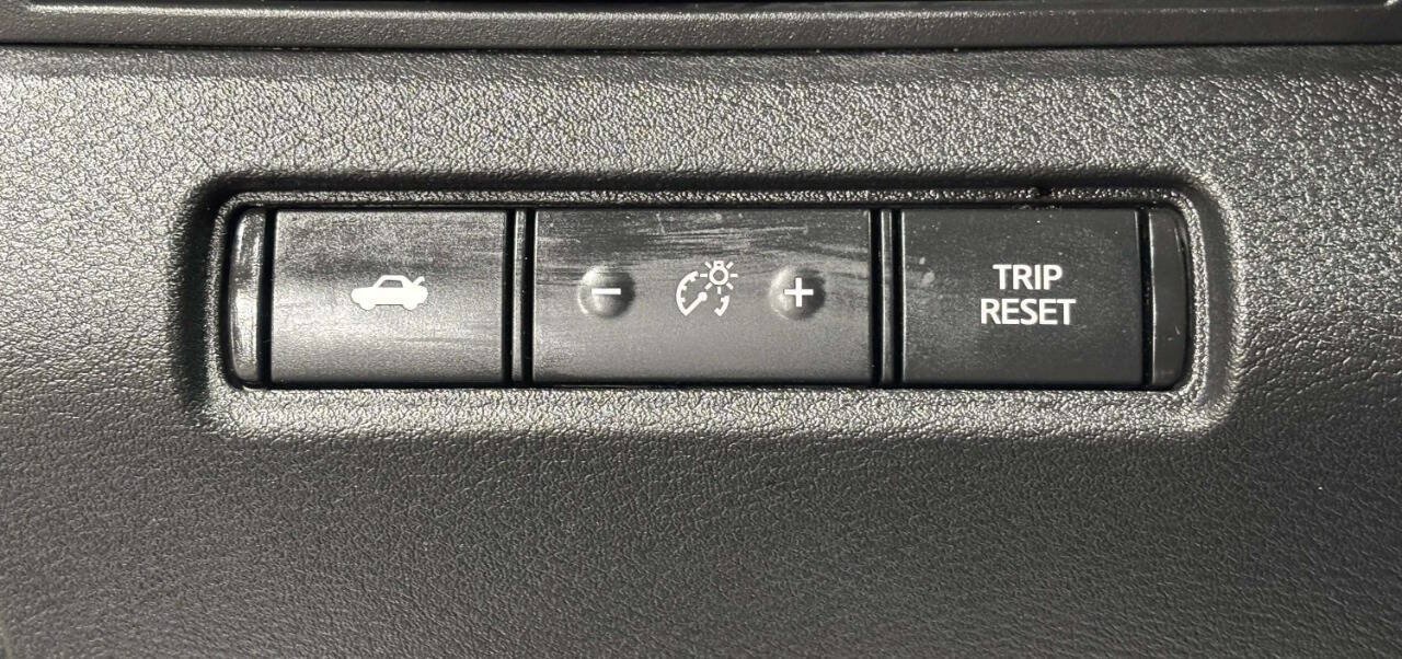 Used 2021 Nissan Altima 2.5 SR w/ SR Premium Package FWD image 31