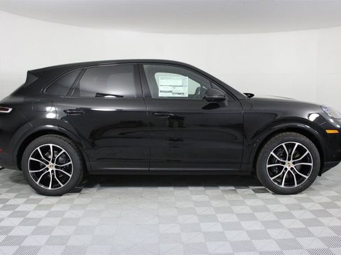 New 2026 Porsche Cayenne image 8
