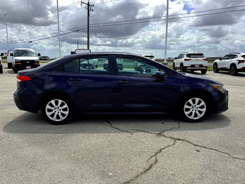 Used 2026 Toyota Corolla LE image 5