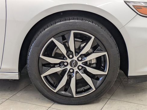 Used 2021 Chevrolet Malibu RS image 12