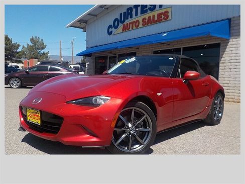Used 2016 MAZDA MX-5 Miata Grand Touring RWD image 2