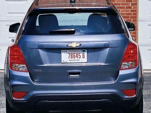 Used 2020 Chevrolet Trax LS FWD image 10