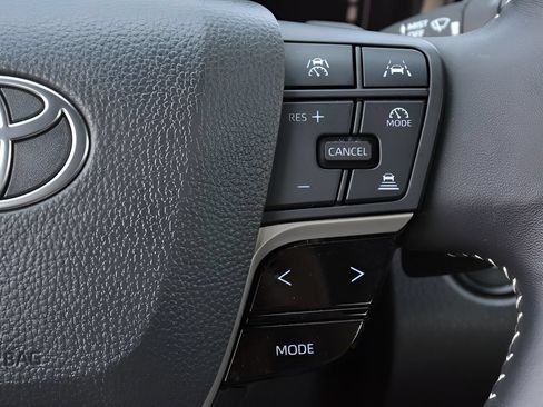 Certified 2025 Toyota Camry SE w/ Convenience Package AWD/4WD image 30