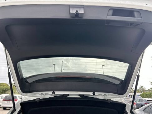 Used 2022 Volkswagen Taos SE FWD image 51