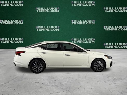 Used 2025 Nissan Altima 2.5 SV image 6