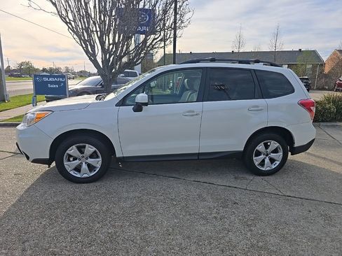 Used 2016 Subaru Forester 2.5i Premium image 9
