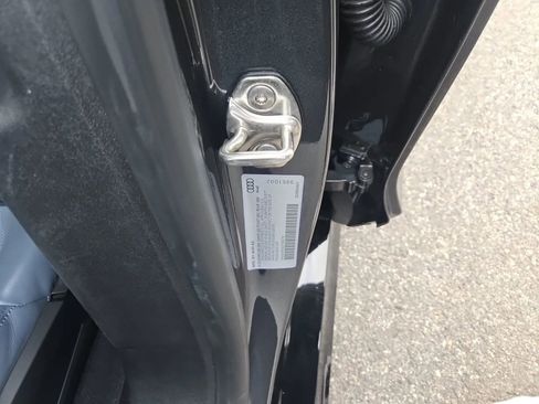 Used 2024 Audi RS e-tron GT Base image 14