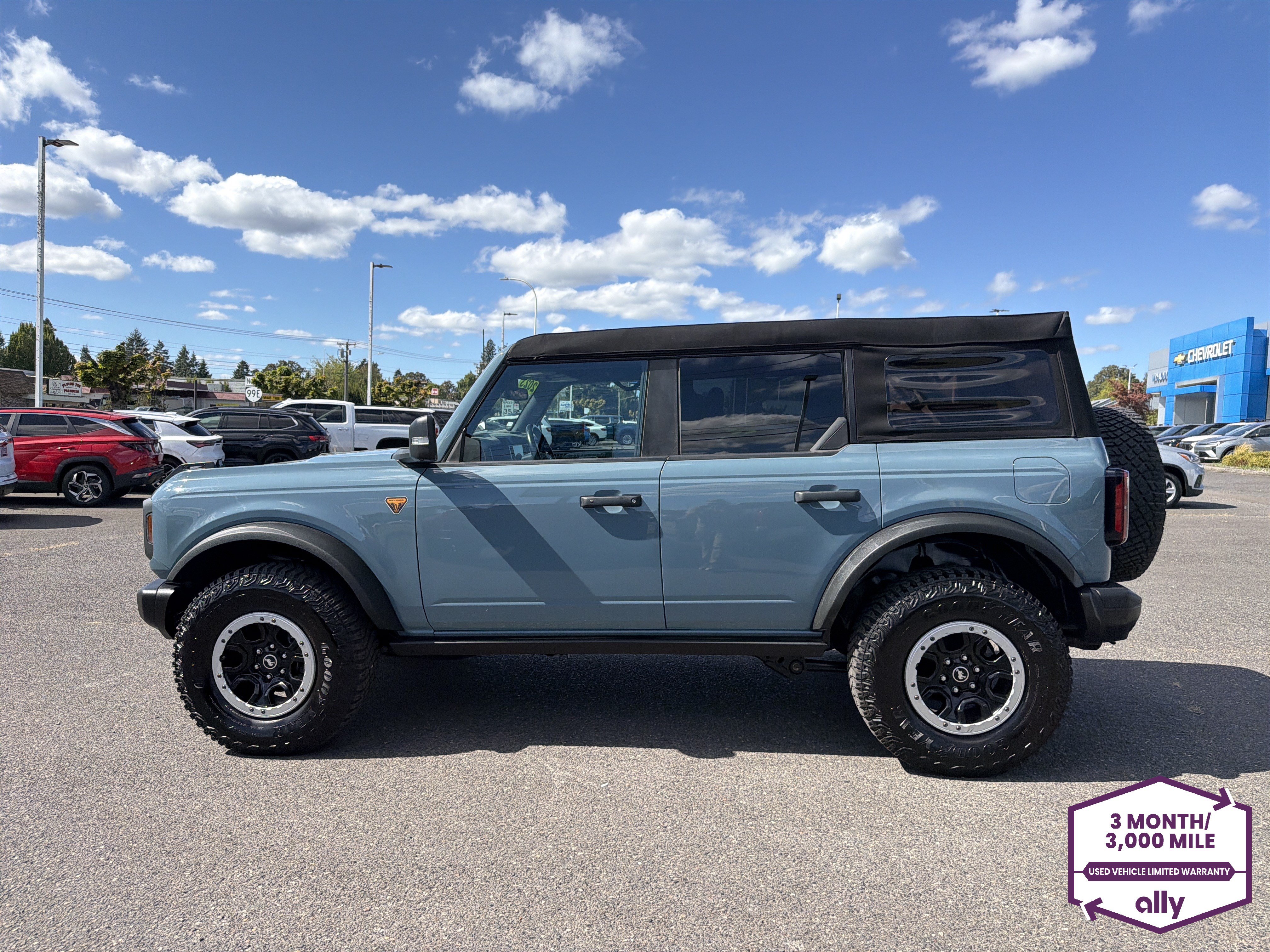 Used 2023 Ford Bronco Badlands w/ Sasquatch Package AWD/4WD image 2