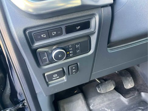 Used 2022 Ford F150 Lariat w/ Equipment Group 502A High image 33