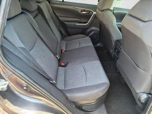 Certified 2021 Toyota RAV4 XLE AWD/4WD image 18