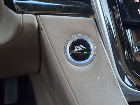 Used 2018 Cadillac Escalade ESV Platinum image 19