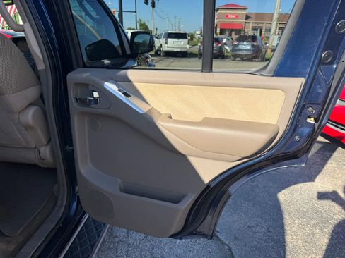 Used 2010 Nissan Pathfinder SE w/ SE Premium Journey Pkg RWD image 19