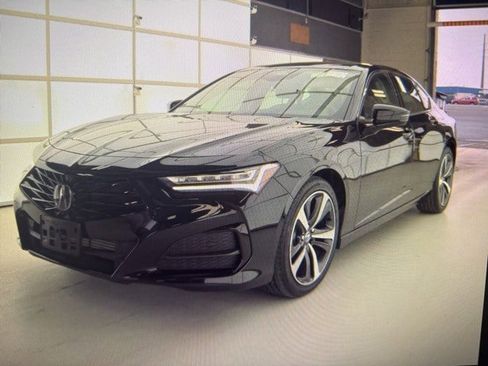 Used 2024 Acura TLX w/ Technology Package image 3