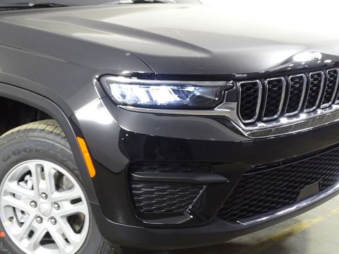 New 2025 Jeep Grand Cherokee Laredo image 40