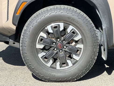 Used 2023 Nissan Frontier PRO-4X w/ Technology Package image 27