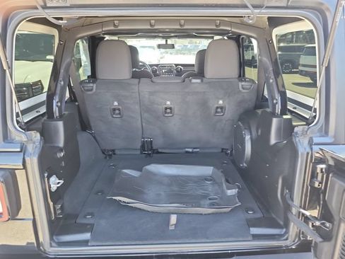 Used 2022 Jeep Wrangler Unlimited Sport AWD/4WD image 27
