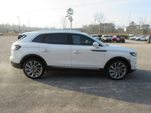 Used 2023 Lincoln Nautilus Reserve w/ Equipment Group 201A image 6