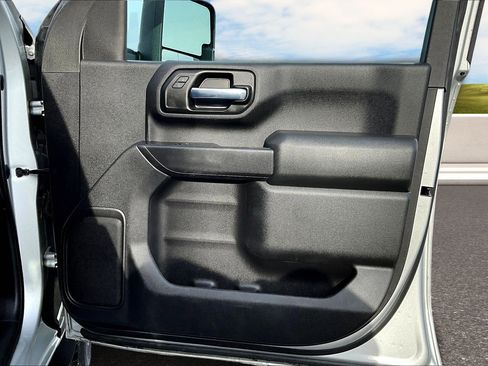 Used 2020 Chevrolet Silverado 2500 Custom w/ Custom Value Package image 20