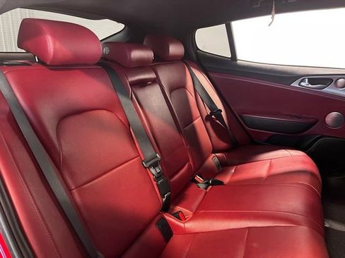 Used 2018 Kia Stinger GT1 RWD image 13