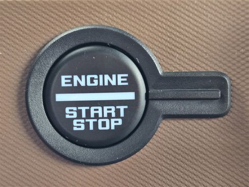 Used 2024 Ford Bronco Outer Banks image 17