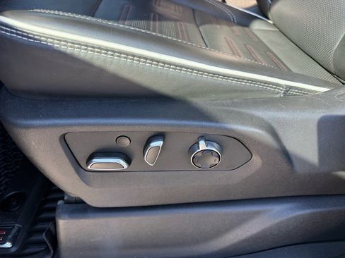 Used 2024 GMC Sierra 2500 AT4X image 15