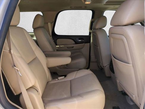 Used 2014 GMC Yukon Denali image 24