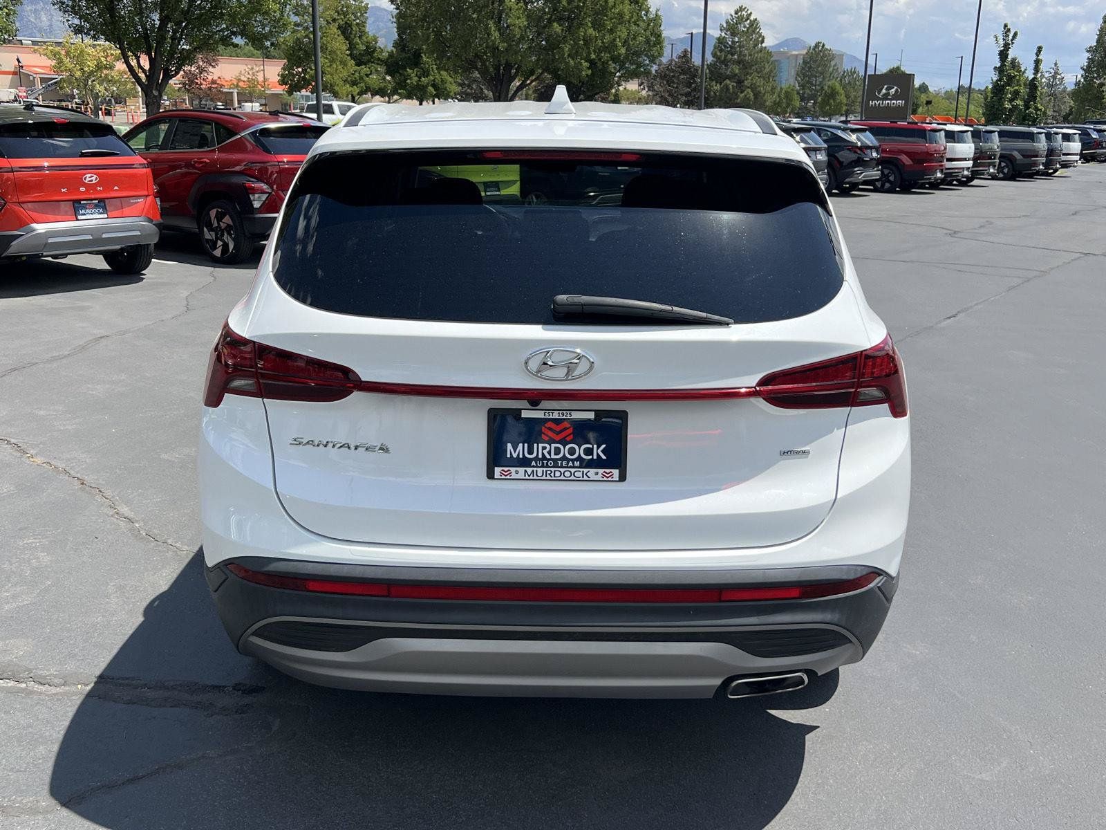 Certified 2023 Hyundai Santa Fe SE w/ Cargo Package AWD/4WD image 18