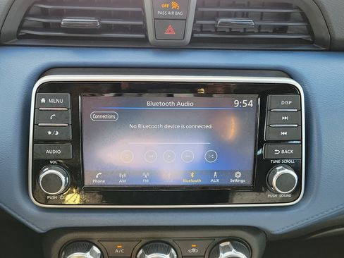 Used 2025 Nissan Versa SV FWD image 25