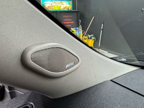 Used 2014 GMC Yukon Denali image 30