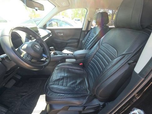 Used 2025 Honda HR-V LX image 4