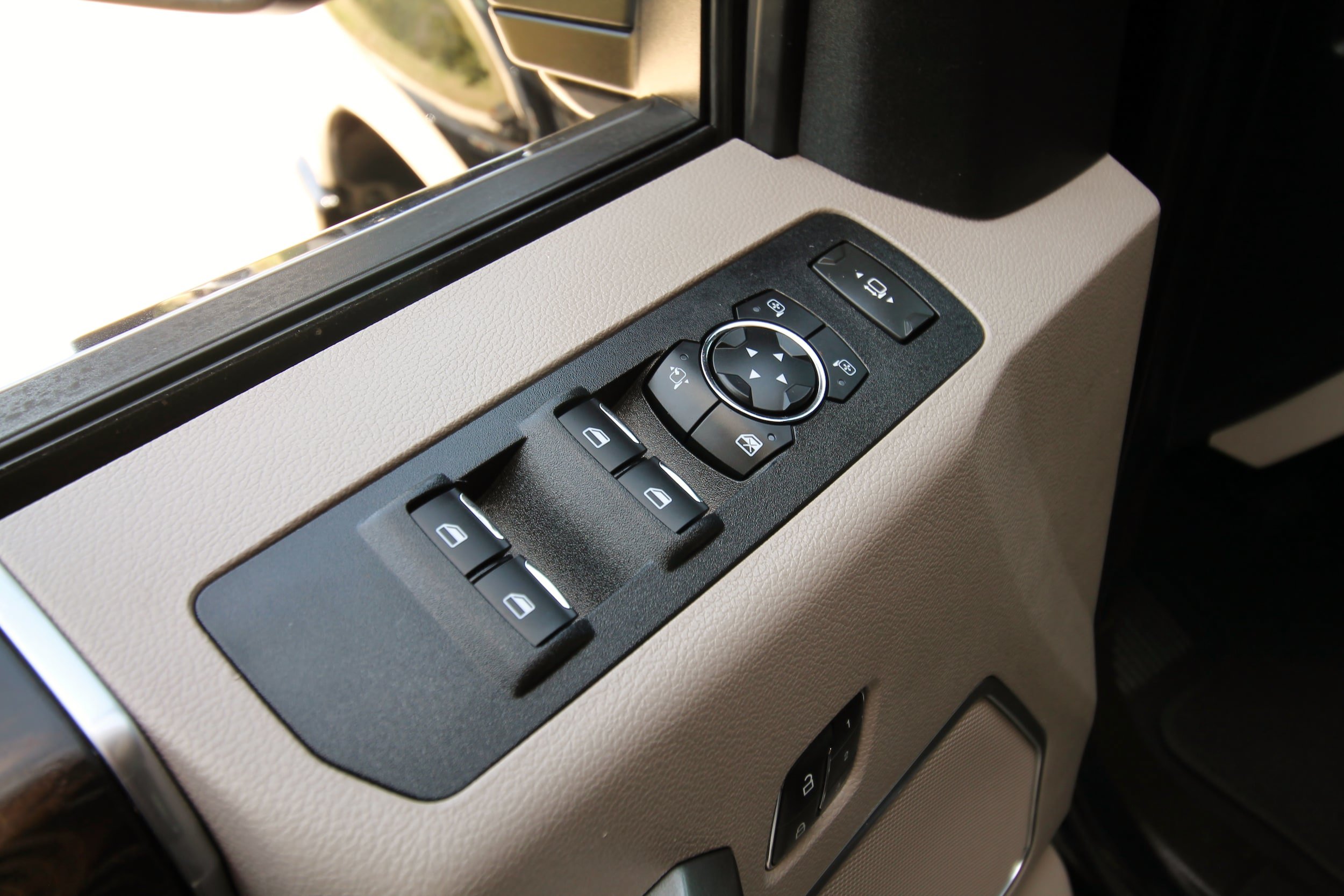 Used 2019 Ford F250 Limited AWD/4WD image 22