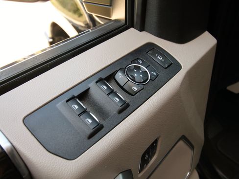 Used 2019 Ford F250 Limited AWD/4WD image 22