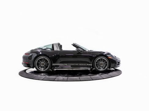 Certified 2023 Porsche 911 50th Anniversary Edition image 8