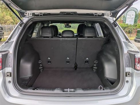 Used 2024 Jeep Compass Limited image 29