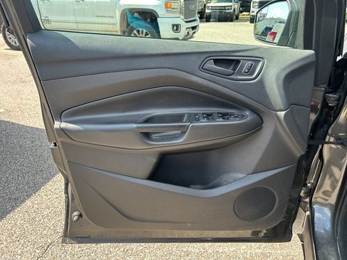 Used 2017 Ford Escape S FWD image 9