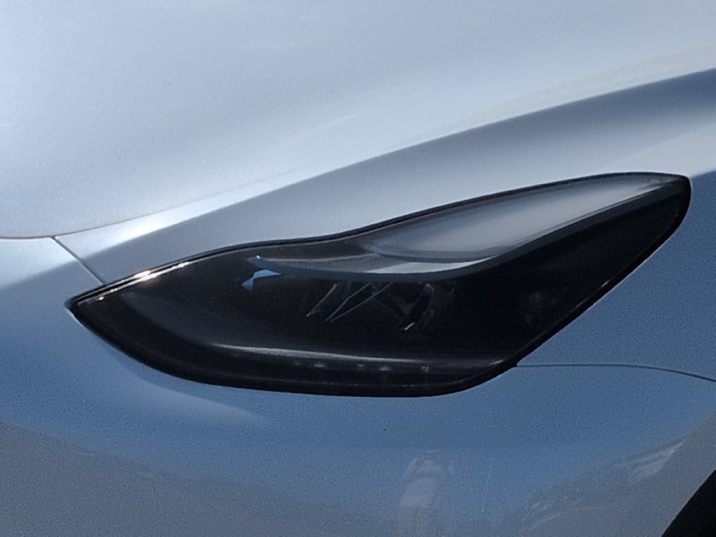 Used 2024 Tesla Model Y Long Range RWD image 12