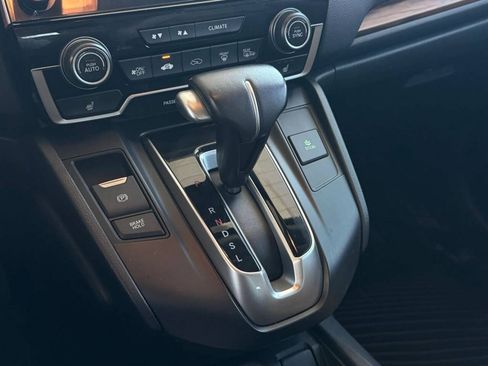 Used 2018 Honda CR-V Touring image 10