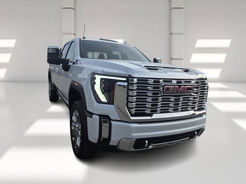 New 2026 GMC Sierra 2500 Denali image 3