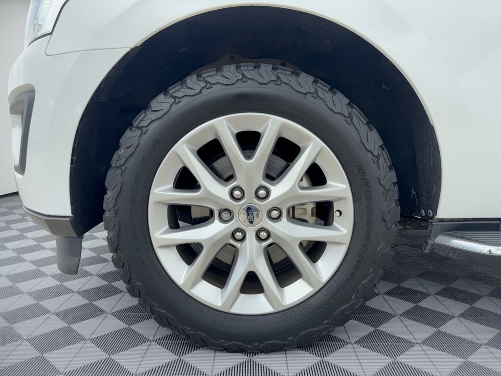 Used 2020 Ford Expedition XLT w/ Equipment Group 202A RWD image 13