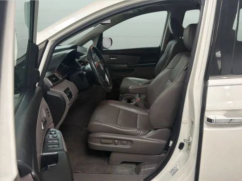 Used 2015 Honda Odyssey Touring Elite image 21