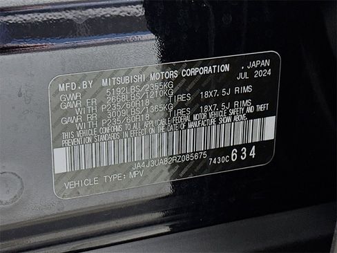 Used 2024 Mitsubishi Outlander ES image 27