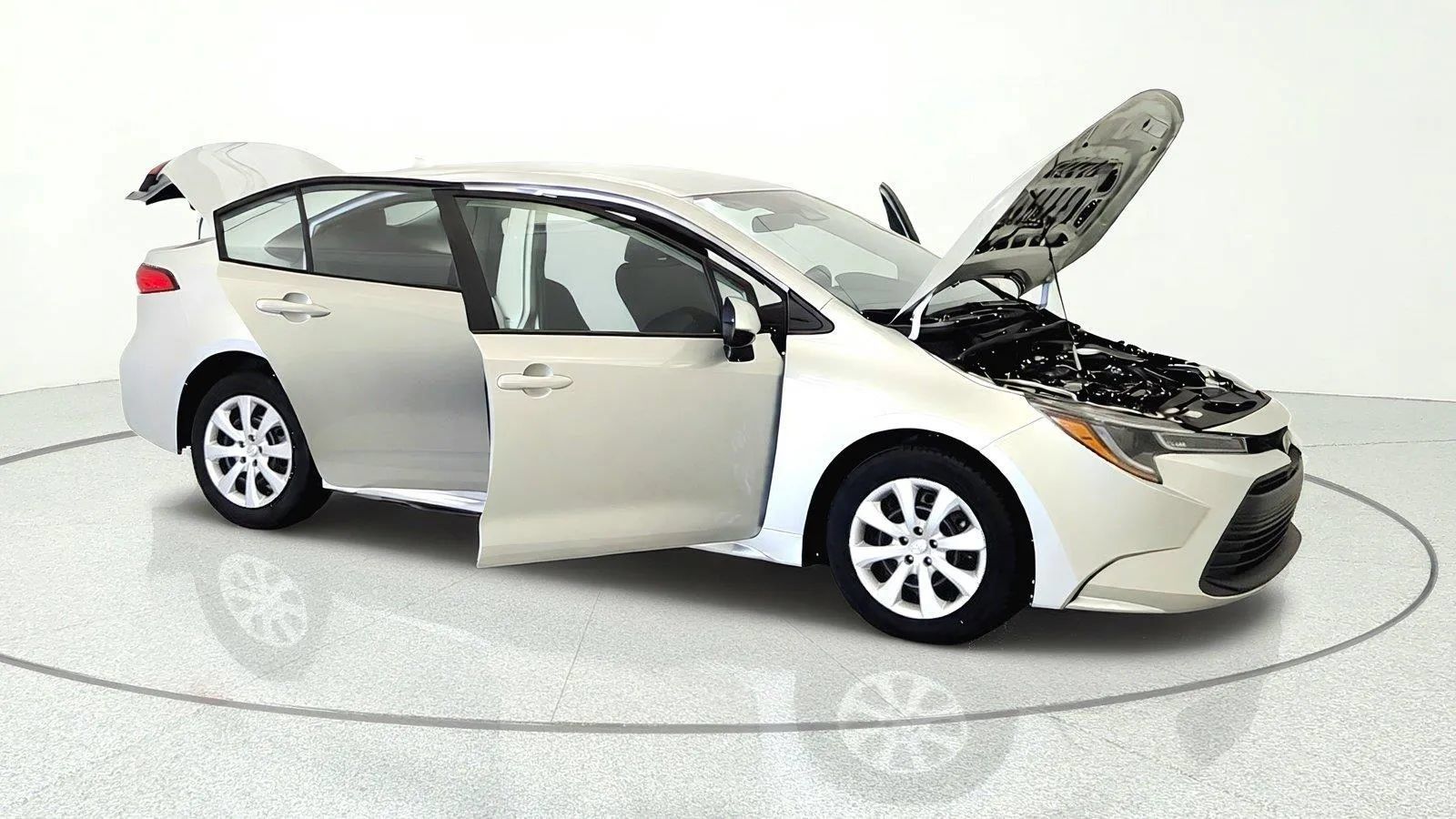 Used 2025 Toyota Corolla LE FWD image 11